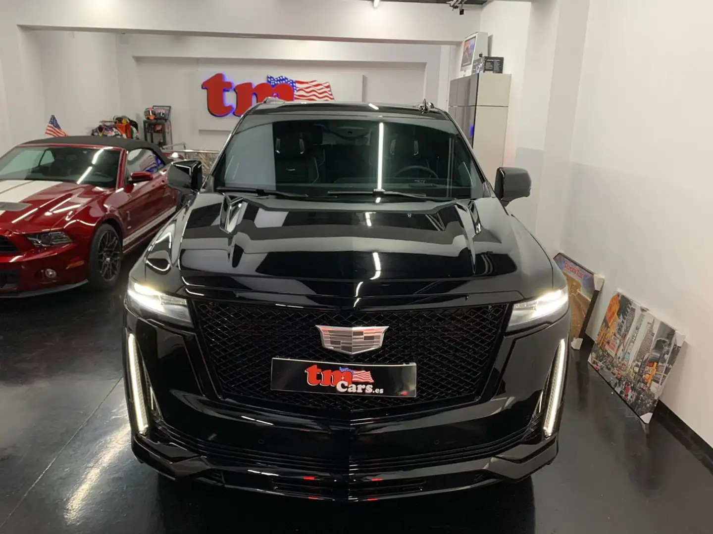 Cadillac Escalade V8 Sport Negru - 1