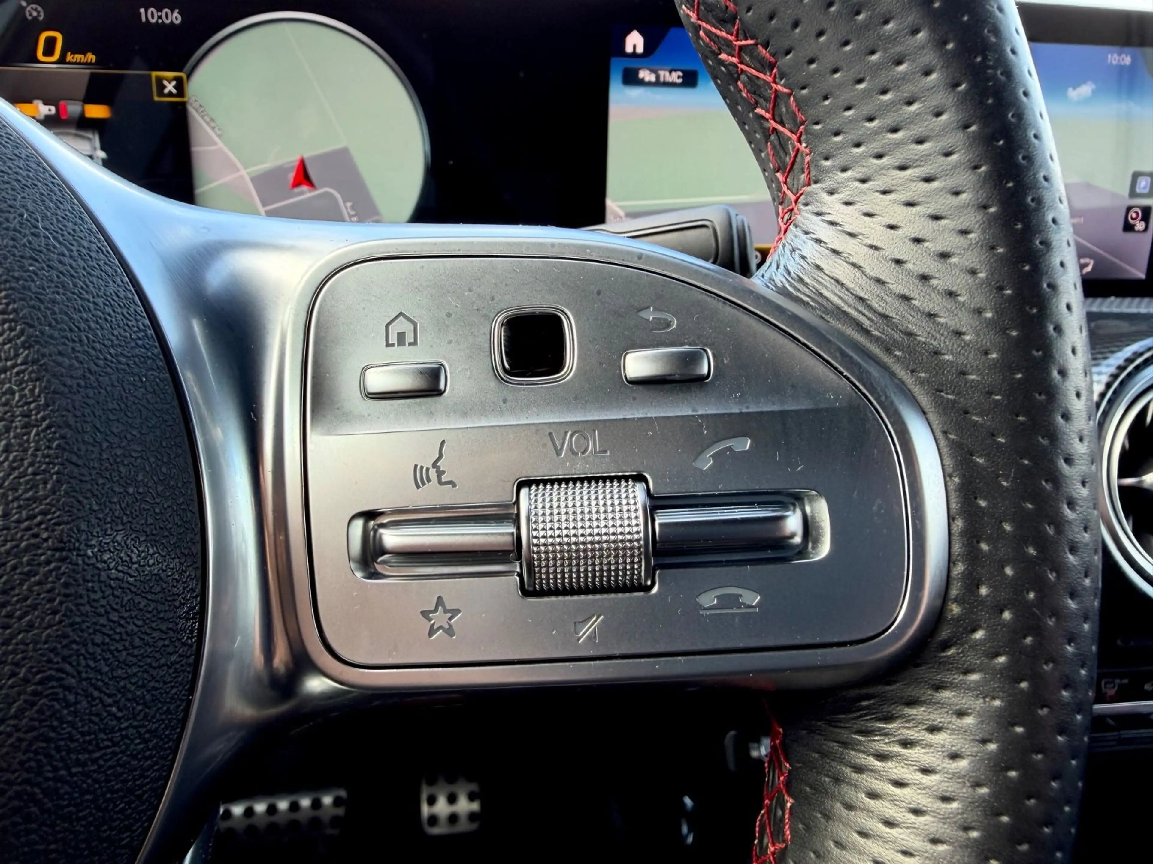 Mercedes-Benz A 35 AMG 4Matic /NAVI/LED/CAM/GARANTIE/ — photo 14