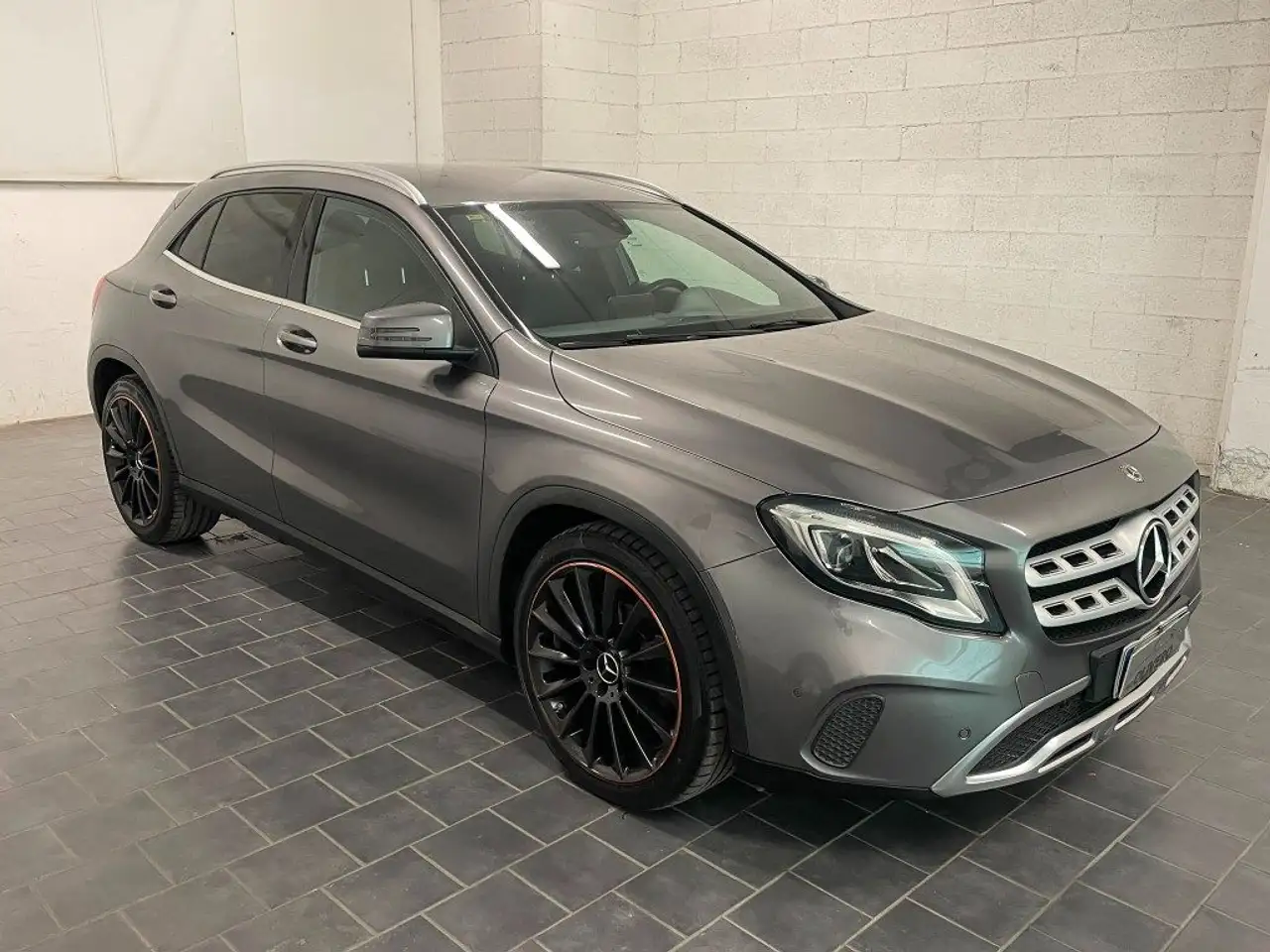 Mercedes-Benz GLA 180