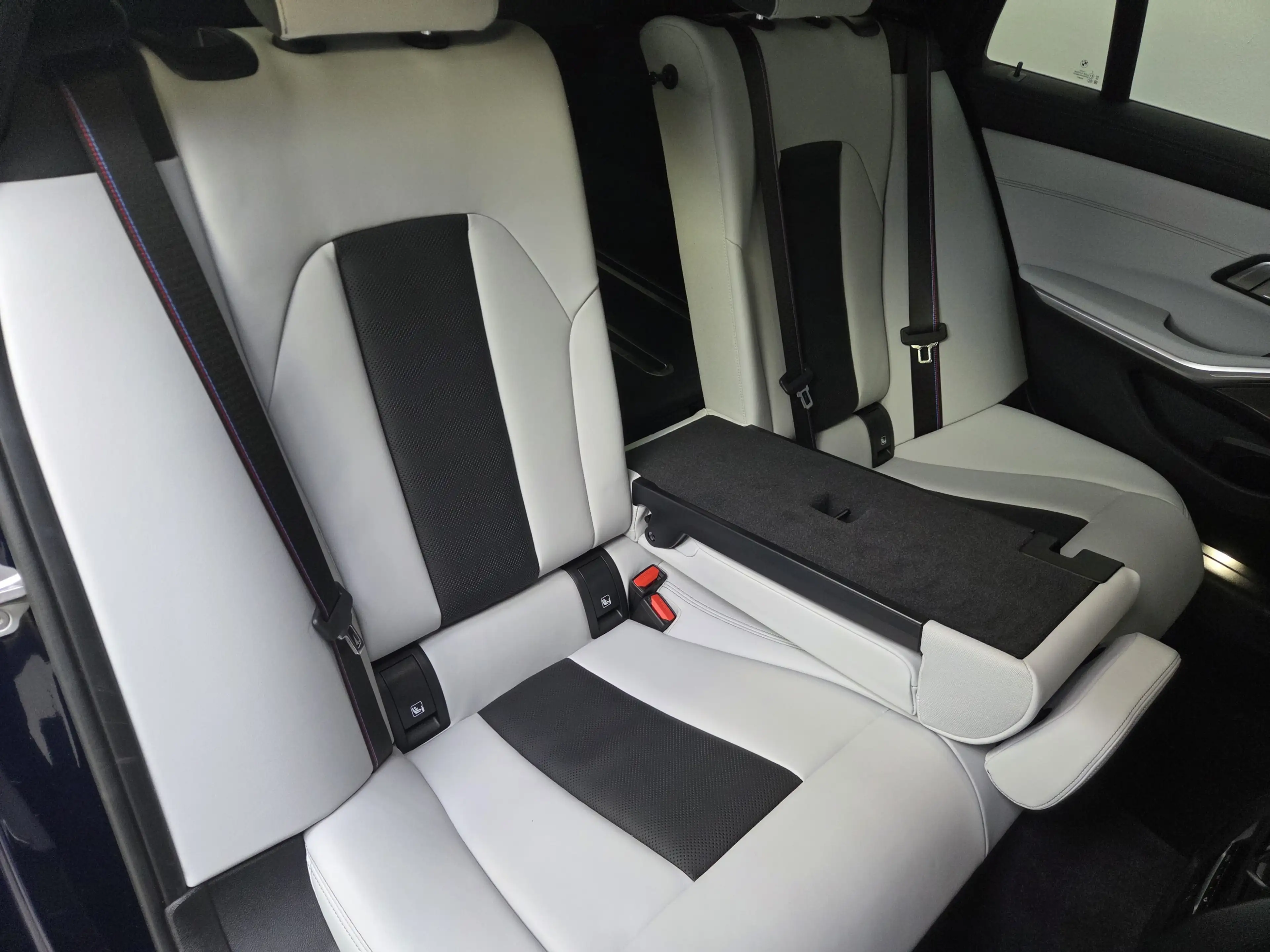 BMW M3 To. xDr. Comp. Sitzlüftung ACC 360° Driver — photo 27