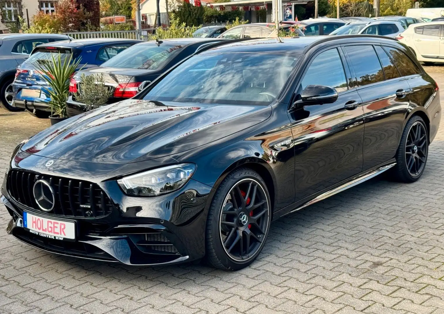 Mercedes-Benz E 63 AMG 4M-PANO-STDHZG-NIGHT-DRIVERS-BURM-MB GA Schwarz - 1