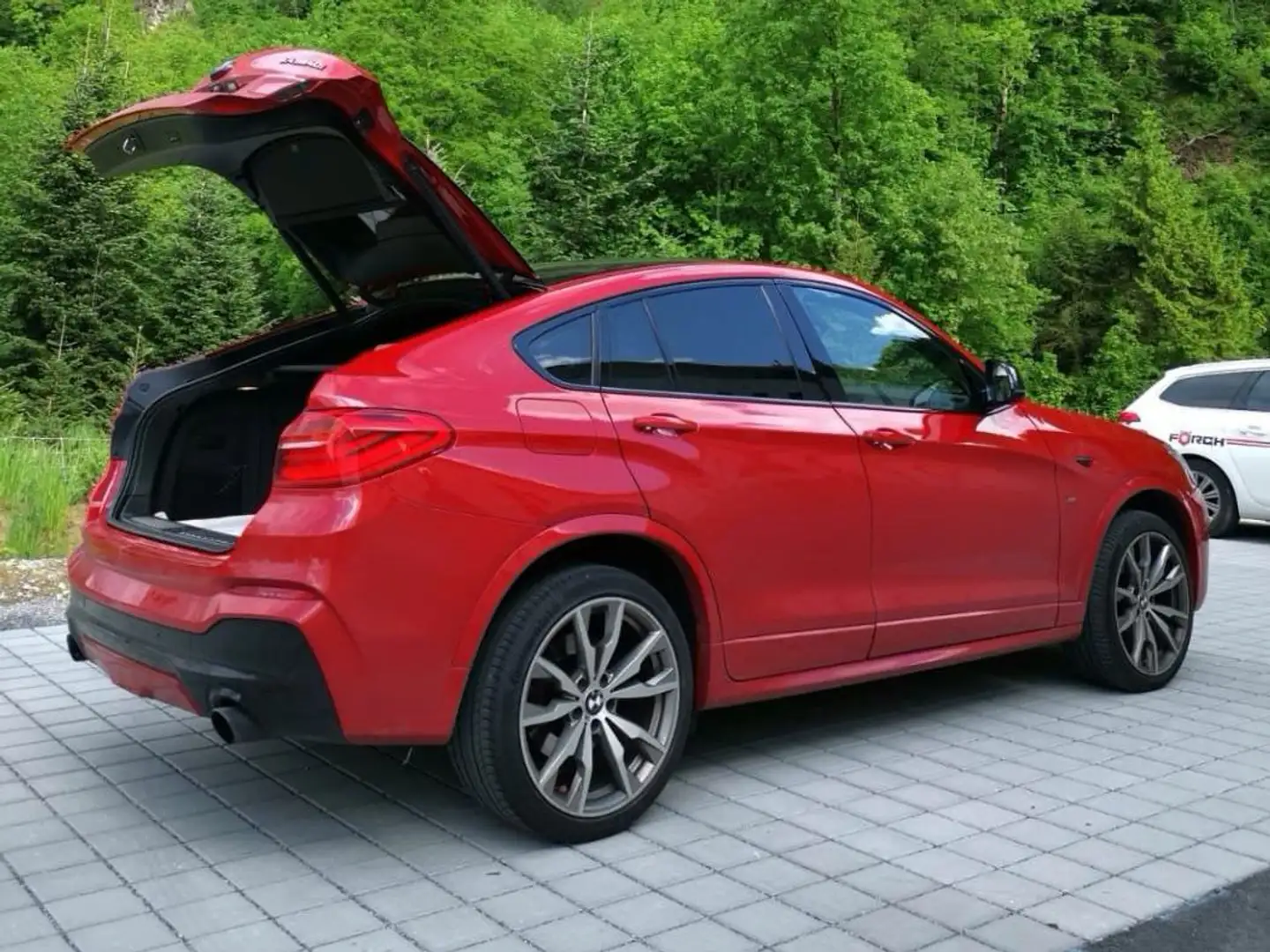 BMW X4 M X4 M40i CH Fahrzeug Red - 2