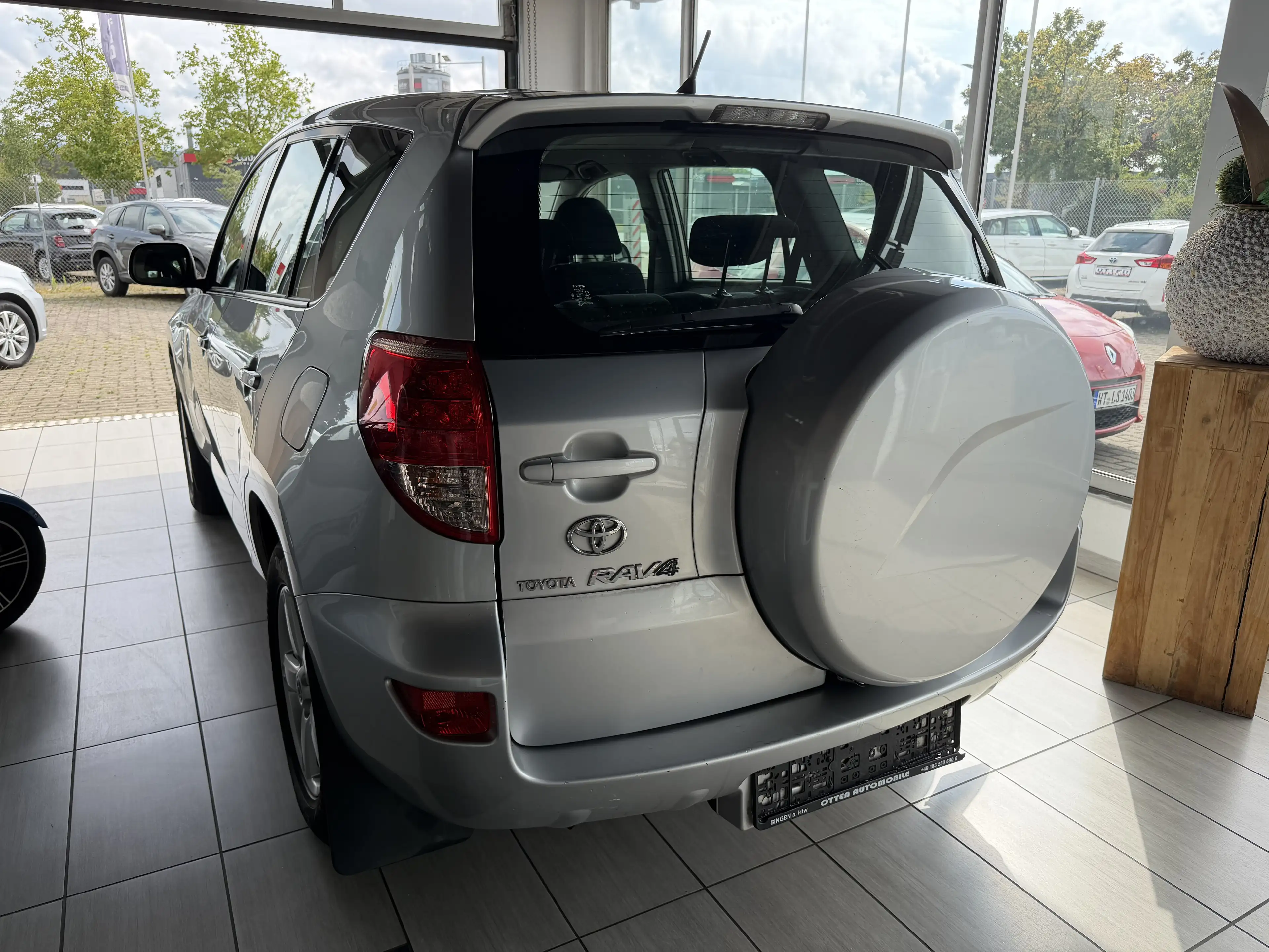 Toyota RAV 4 Basis — photo 5