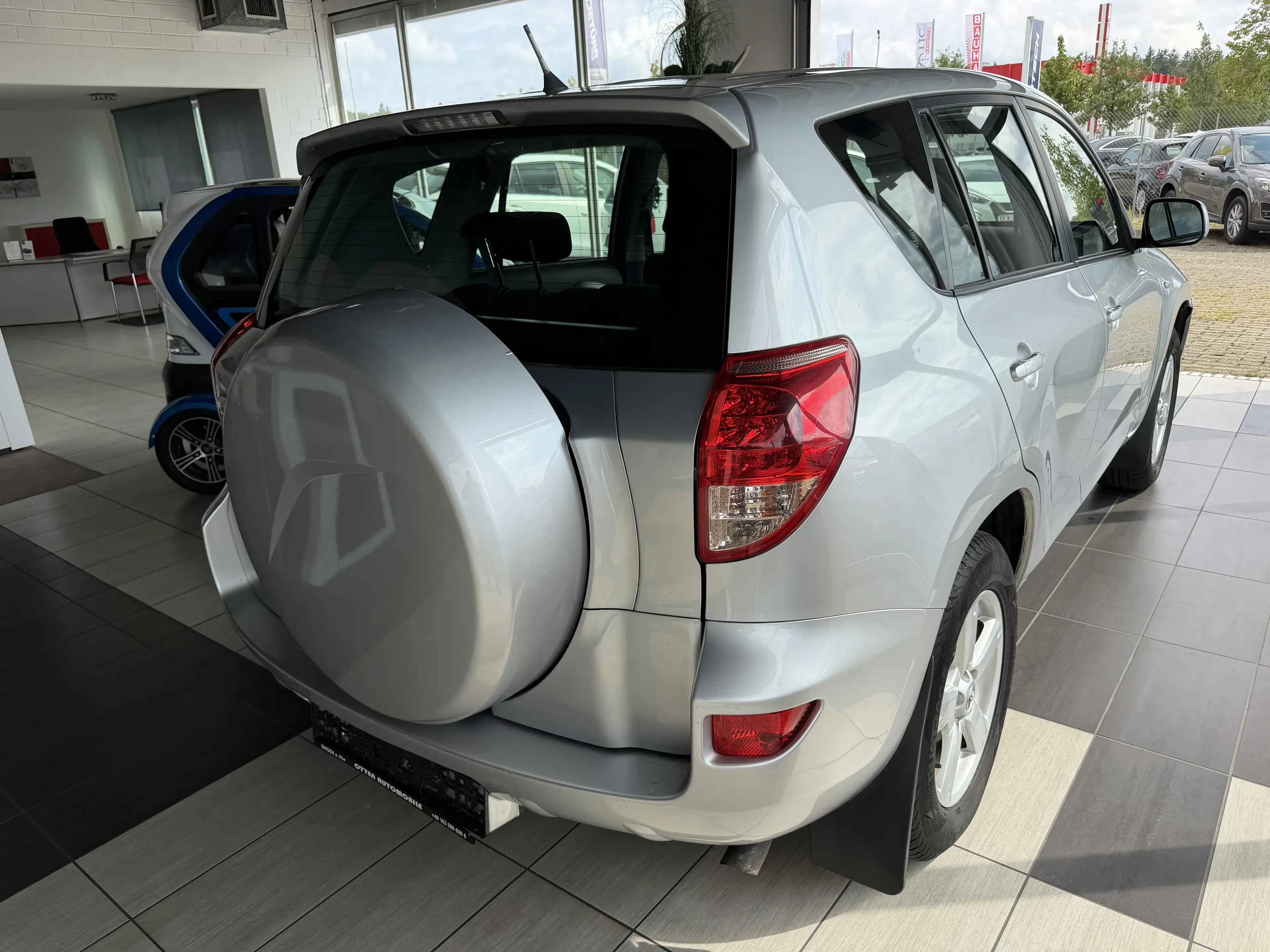 Toyota RAV 4 Basis — photo 3