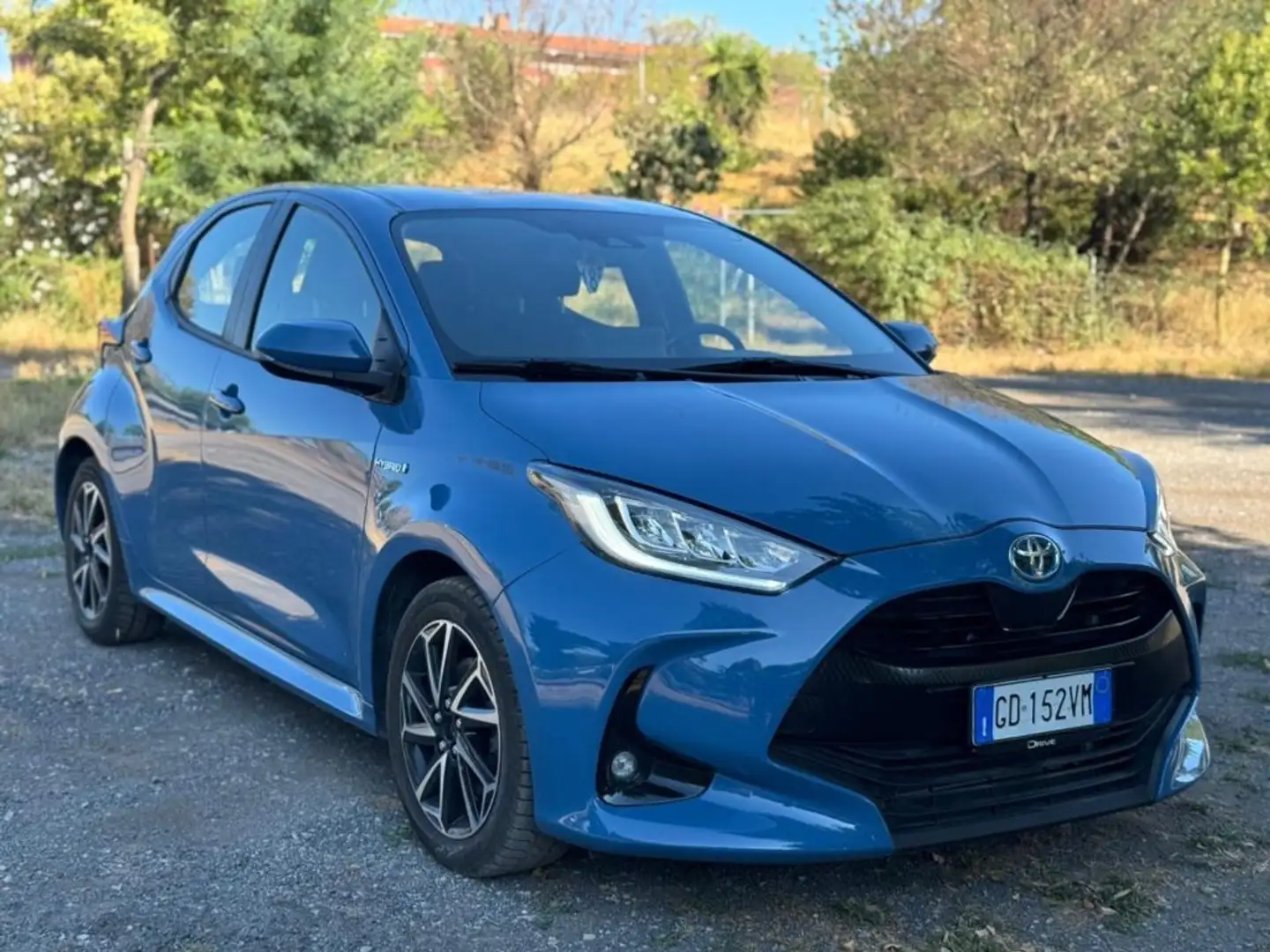 Toyota Yaris 1.5 Hybrid 5 porte Trend  RETROCAMERA Blu/Azzurro - 2