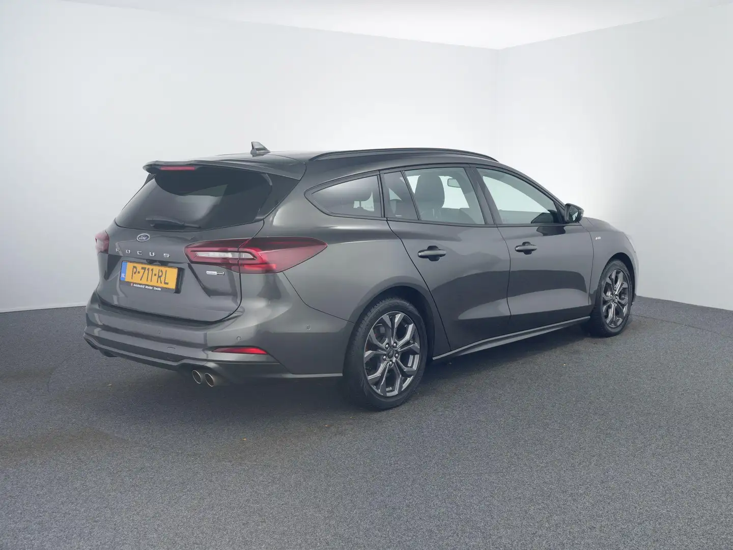 Ford Focus Wagon 1.0 EcoBoost Hybrid ST Line Style Facelift | Grijs - 2