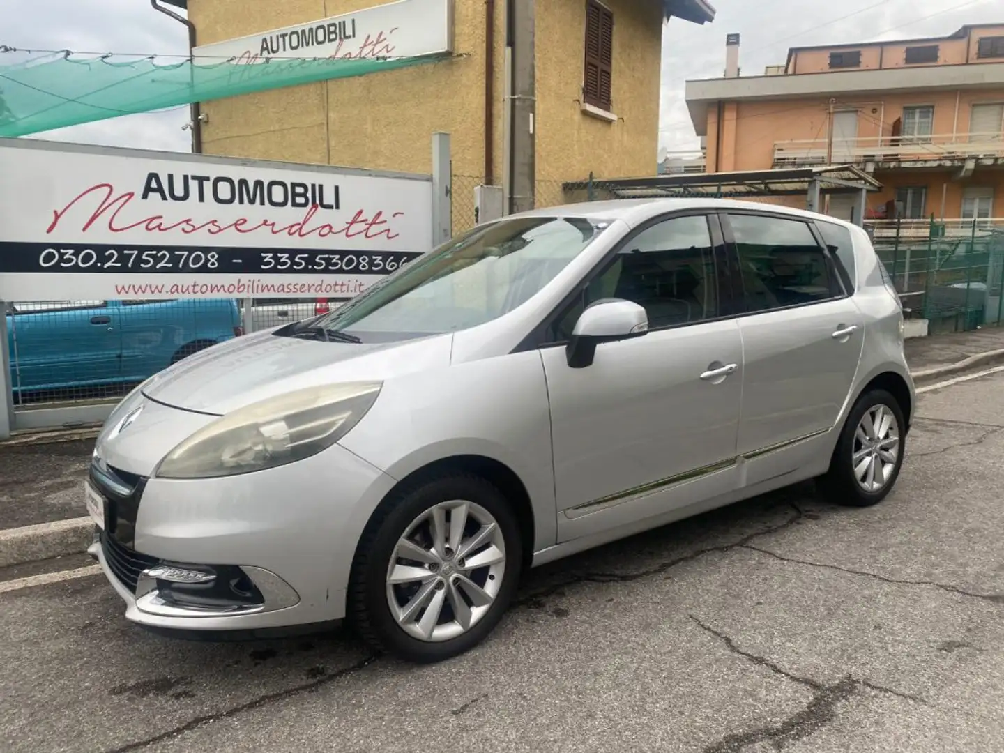 Renault Scenic X-Mod 1.5 dCi 110CV S&S Bose Silber - 1