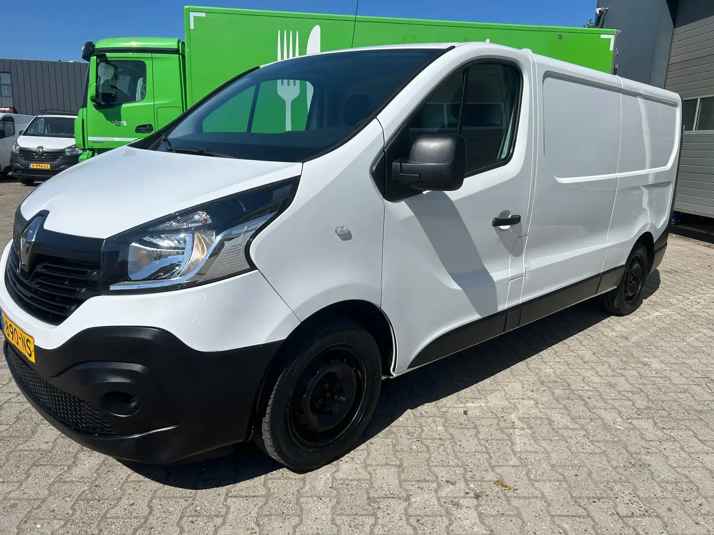 Renault Trafic 1.6 dCi T29 L2H1 Comfort AIRCO Wit - 2