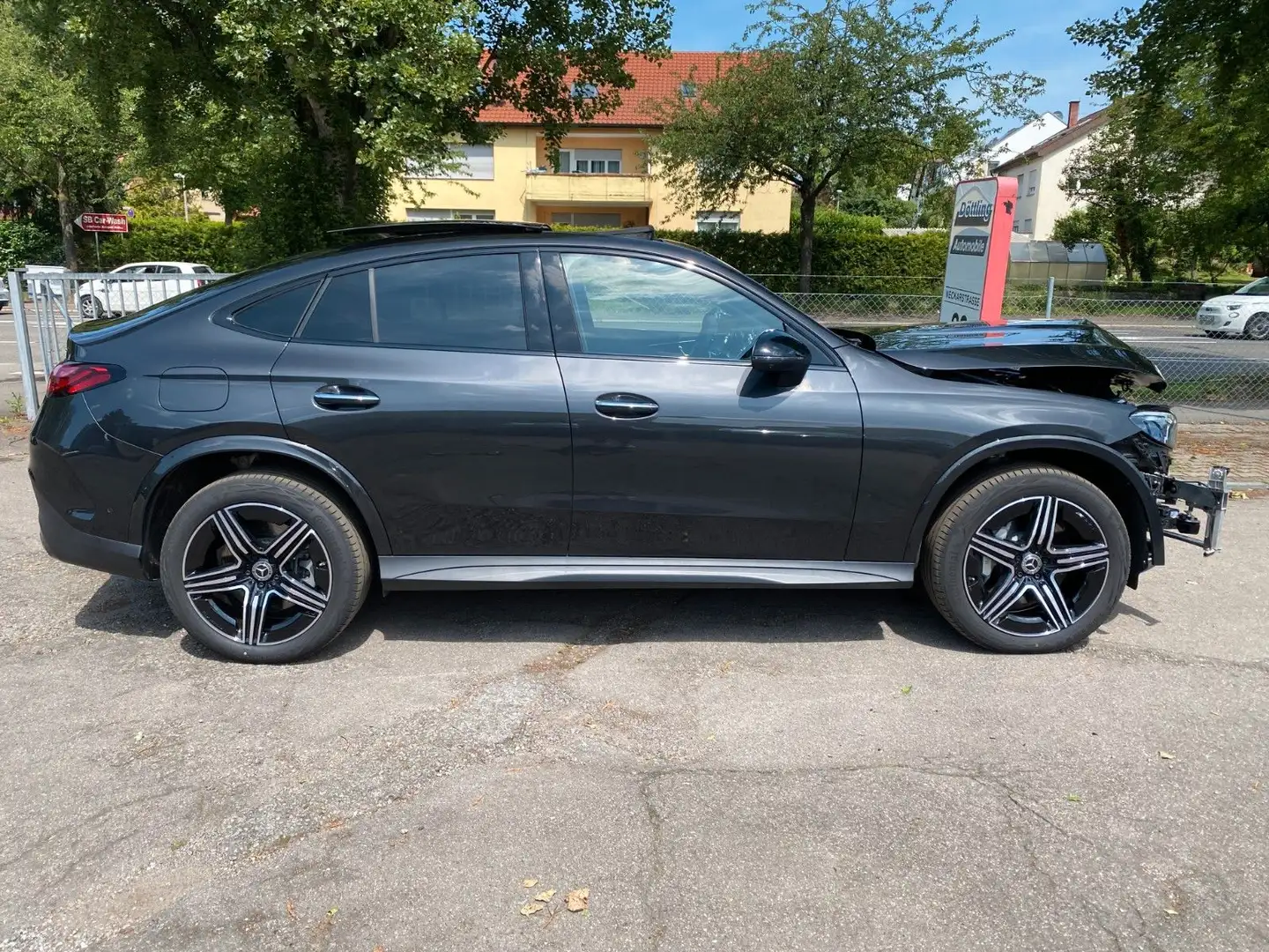 Mercedes-Benz GLC 300 e 4M Coupé *AMG/Pano/Night/AHK/20"/Digi* Grau - 2