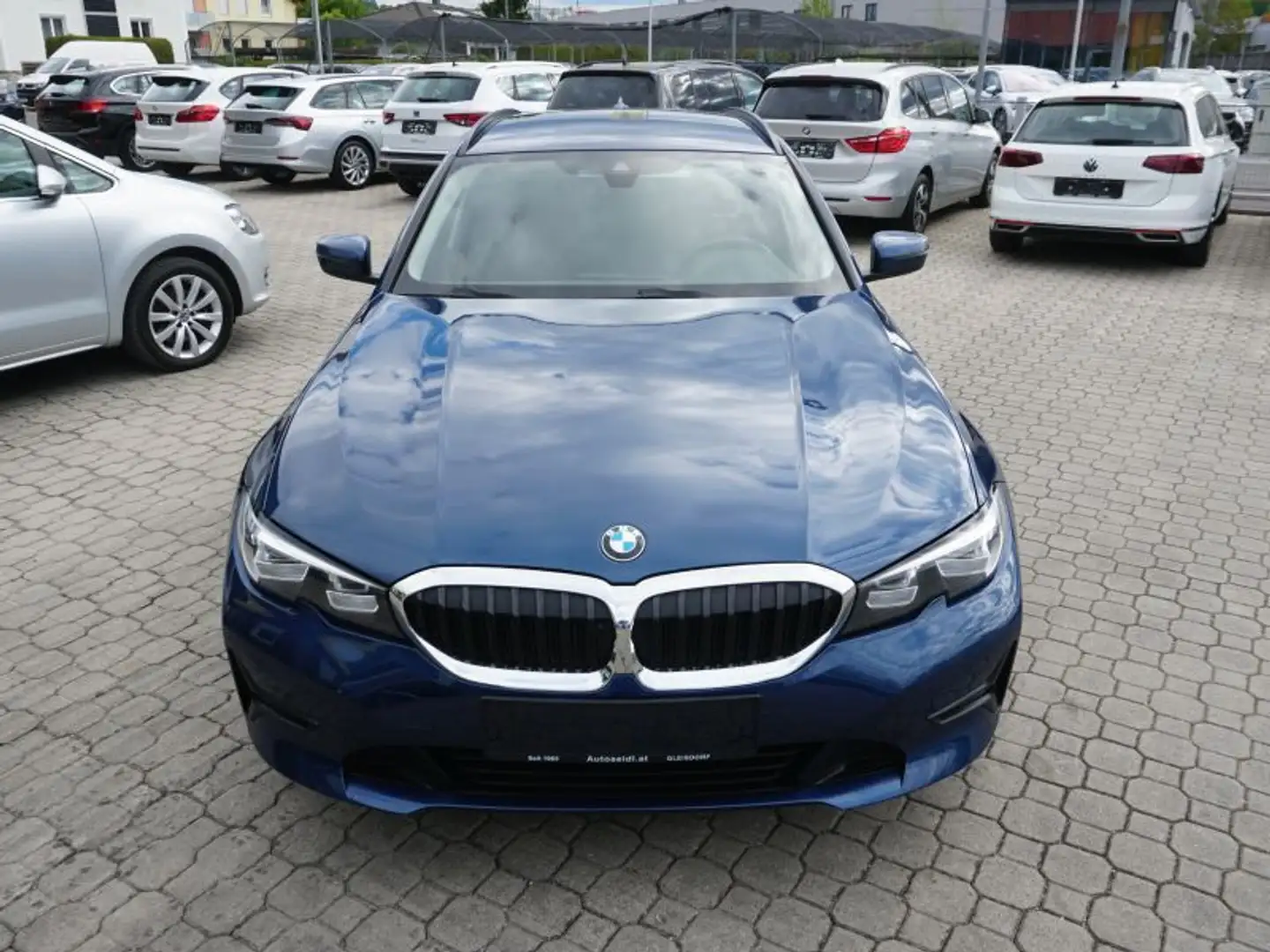 BMW 320 d xDrive Touring Aut. *NAVI+LED* Blau - 2