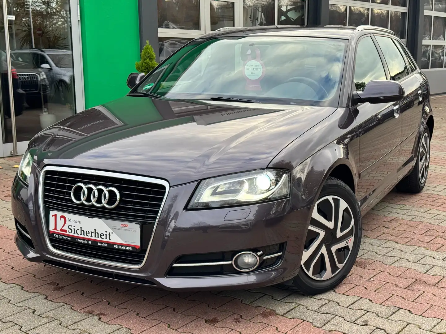 Audi A3 1.6 TDI Attraction Grau - 2