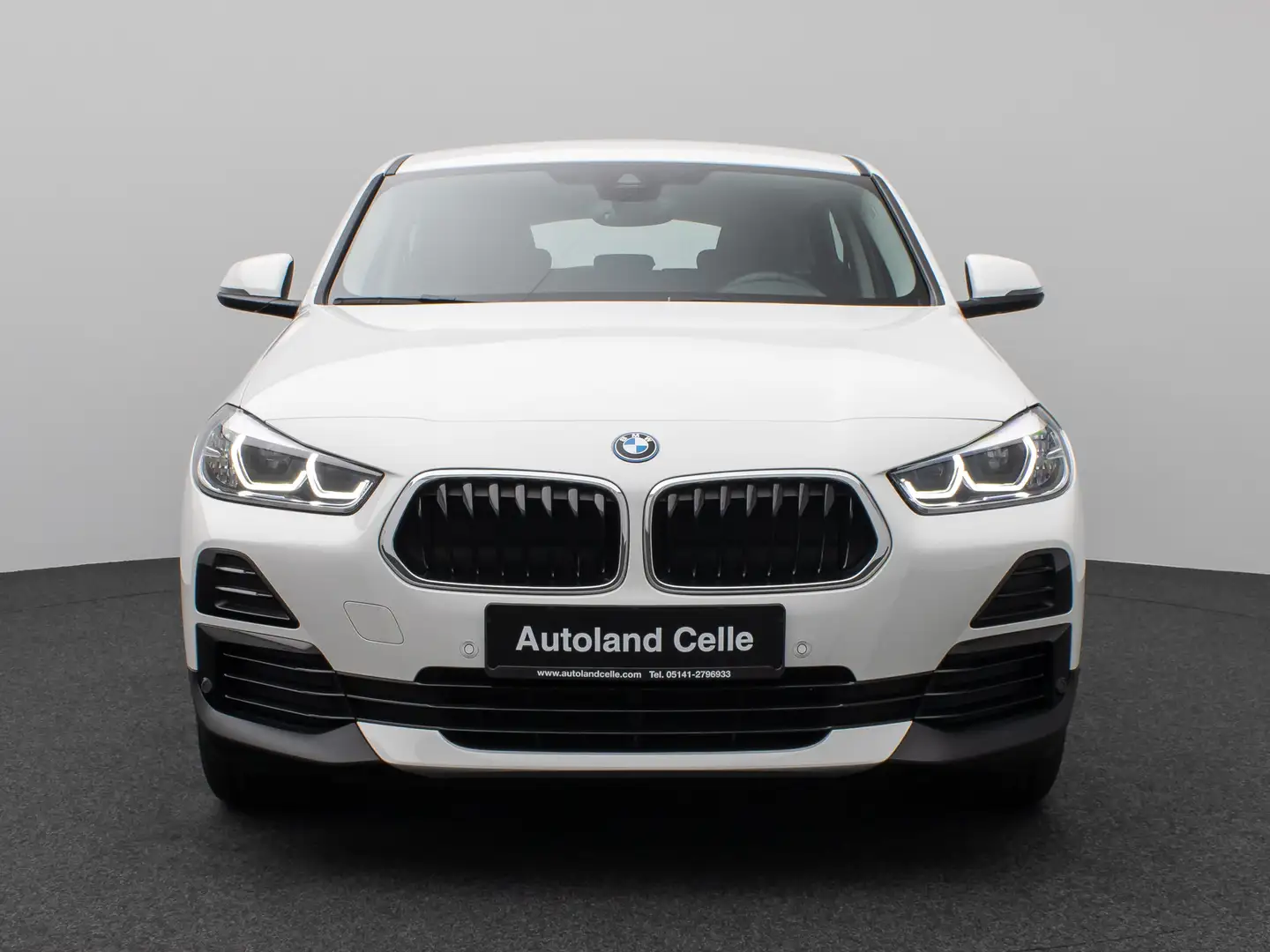 BMW X2 xD25e DAB Navi Parkassist Geschwindigkeitsreg Weiß - 2