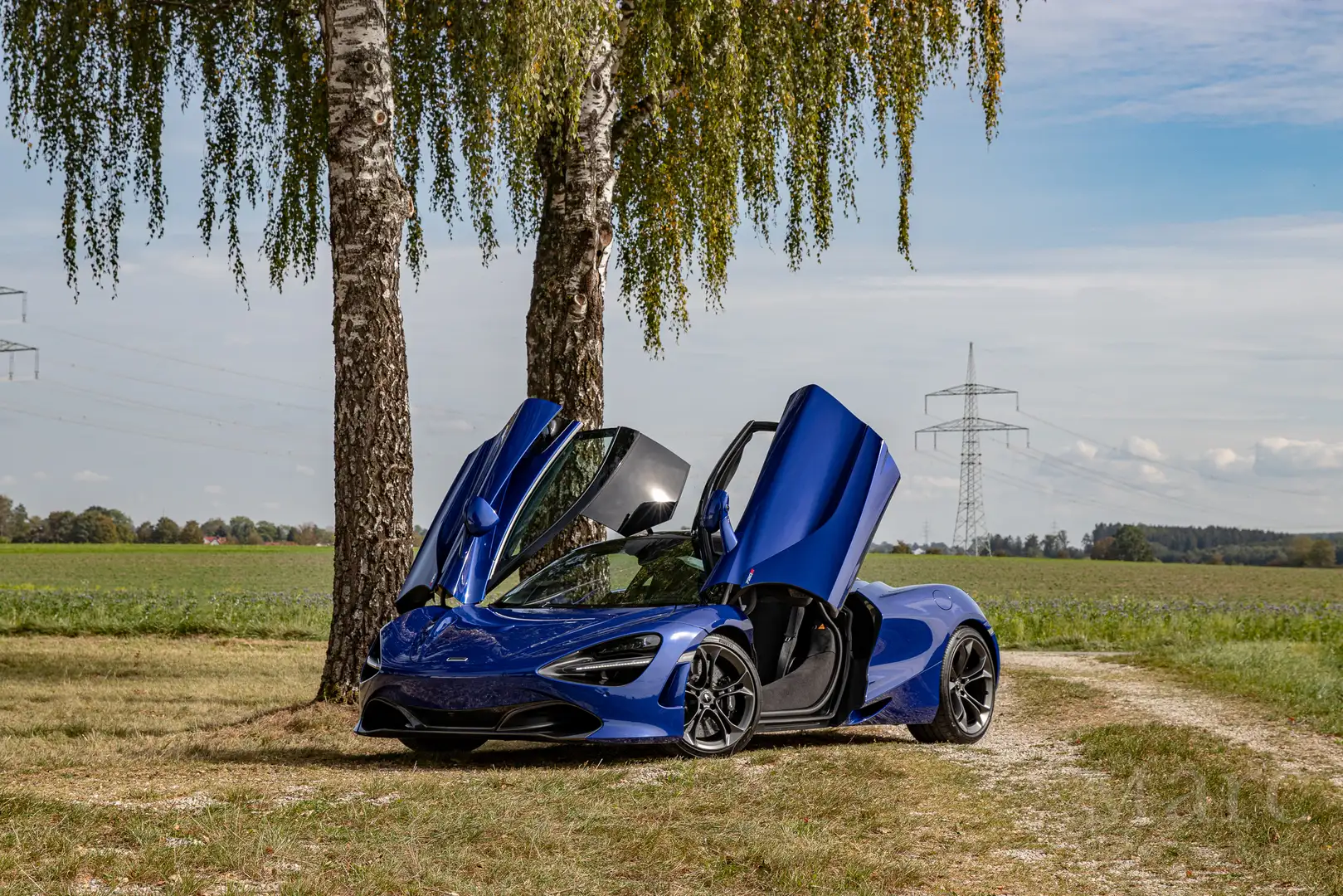 McLaren 720S Coupé in Blau gebraucht in Kühbach für € 236.800