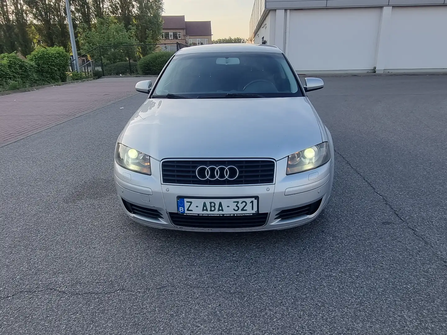 Audi A3 A3 1.6i Ambition S line Tiptronic MARCHAND  EXPORT Silber - 2