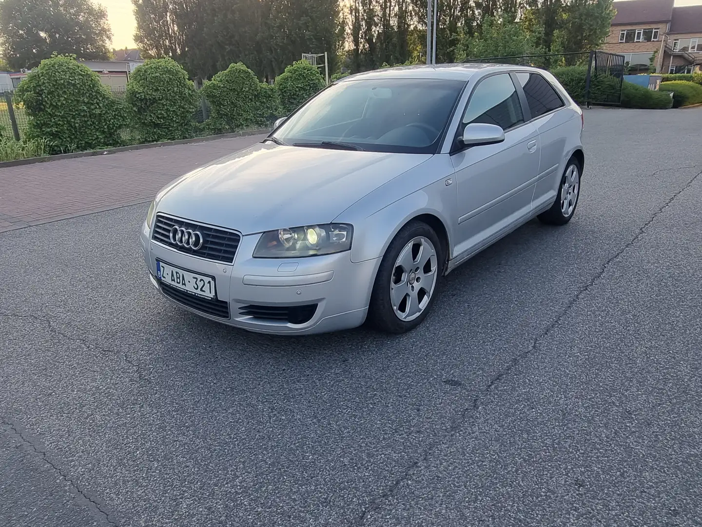 Audi A3 A3 1.6i Ambition S line Tiptronic MARCHAND  EXPORT Silber - 1