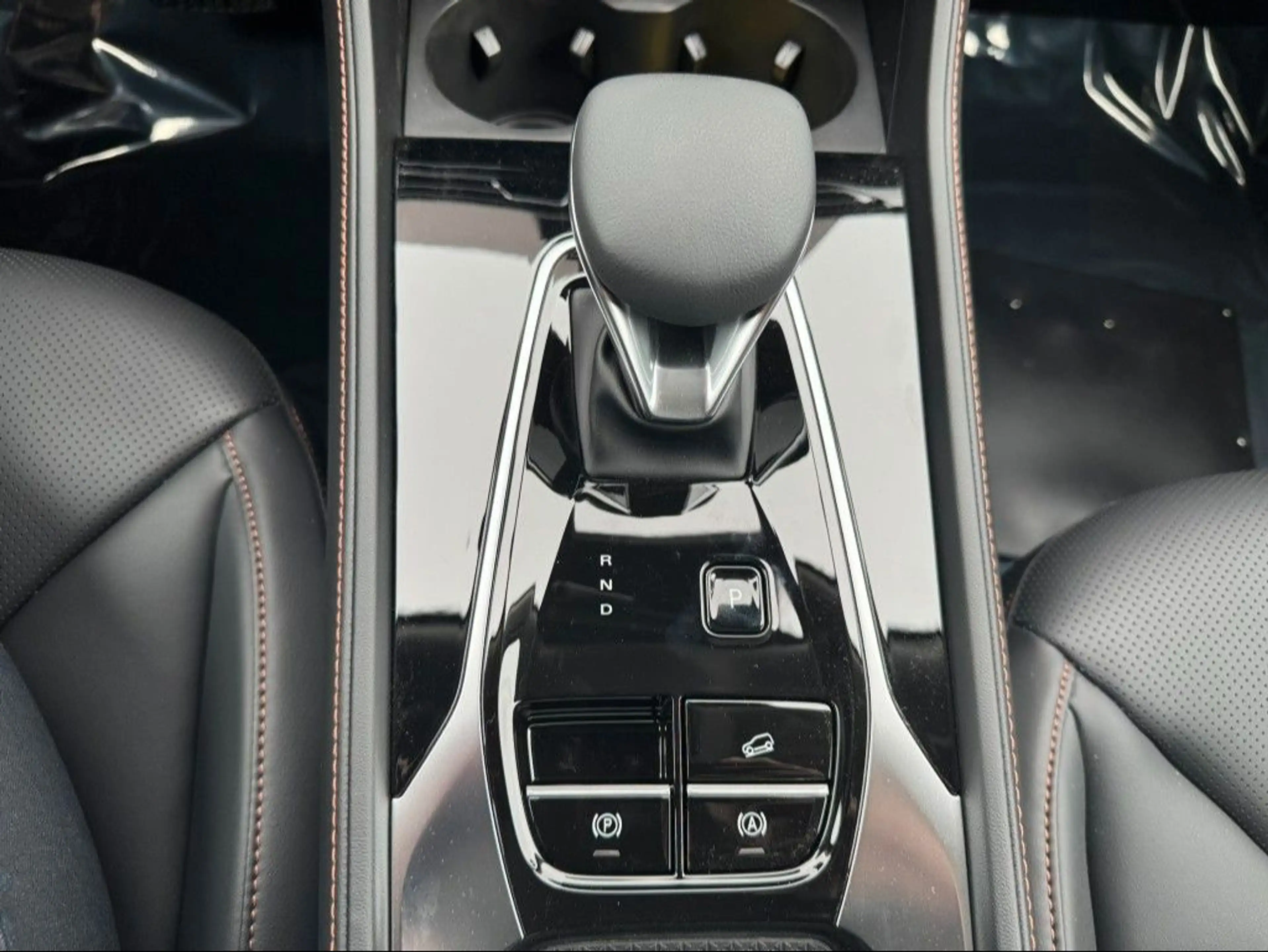 MG HS 1.5 Hybrid+ Luxury / NAVI / 360°KAMERA — photo 23