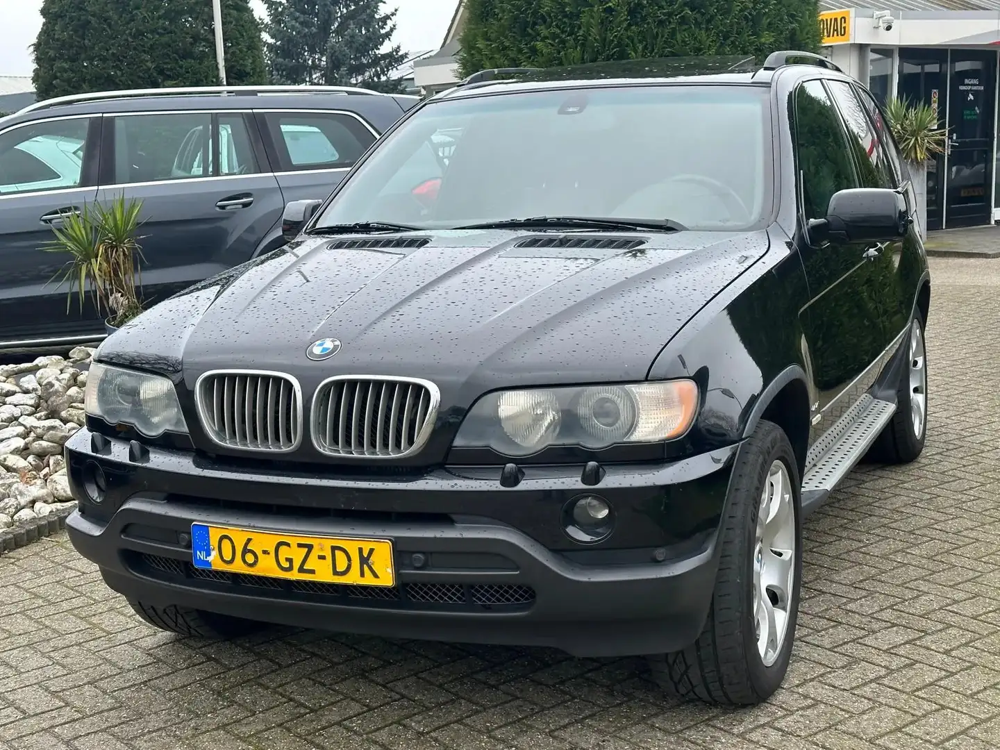 BMW X5 4.4i V8 High Exe Sportpakket Schuifdak Zwart Černá - 1