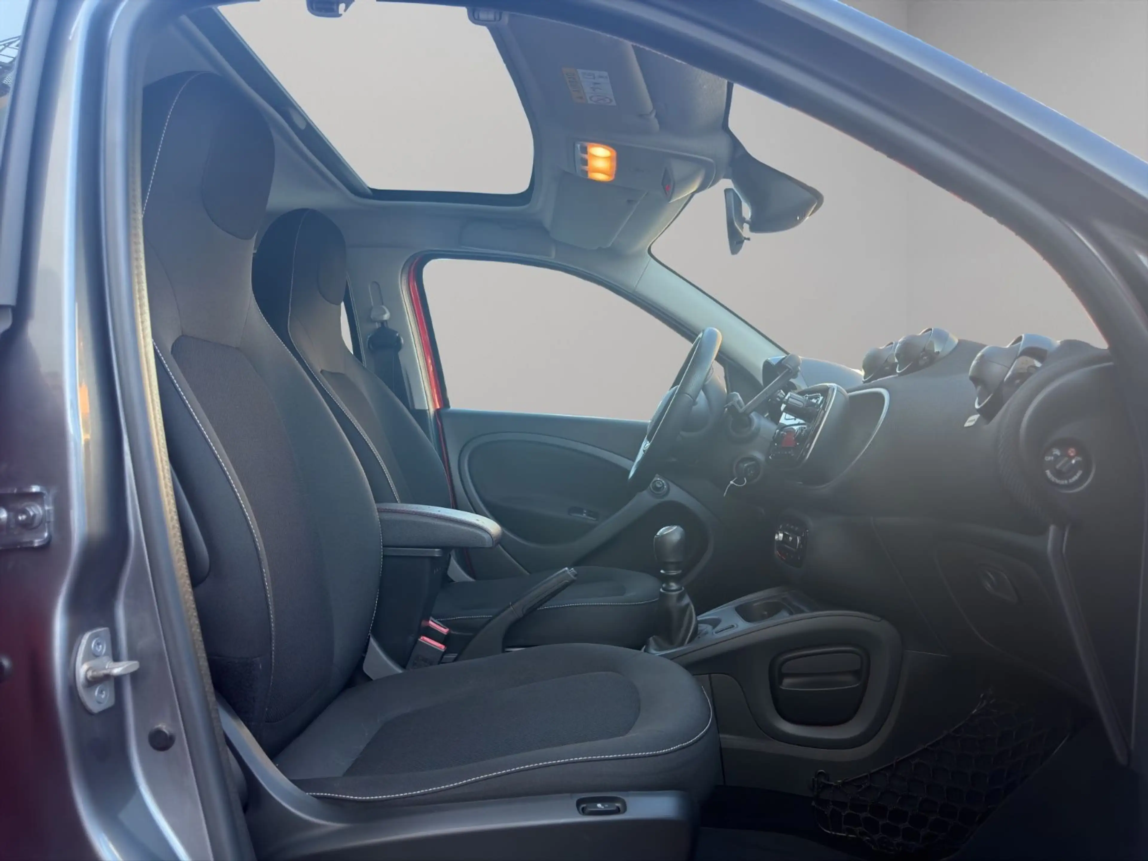 smart forFour Passion Panoramadach — photo 12