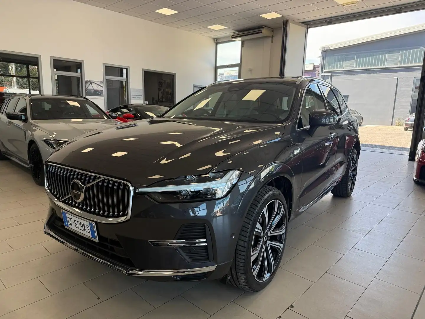 Volvo XC60 2.0 t6 recharge phev Inscription awd auto Gris - 1