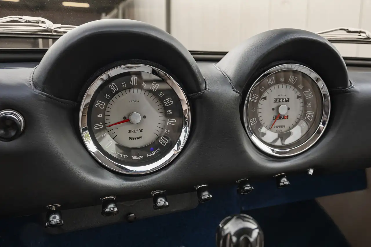 Ferrari 250 GT Lusso - Blu Jolie - 1 of 351 - Fully Restored, foto 8