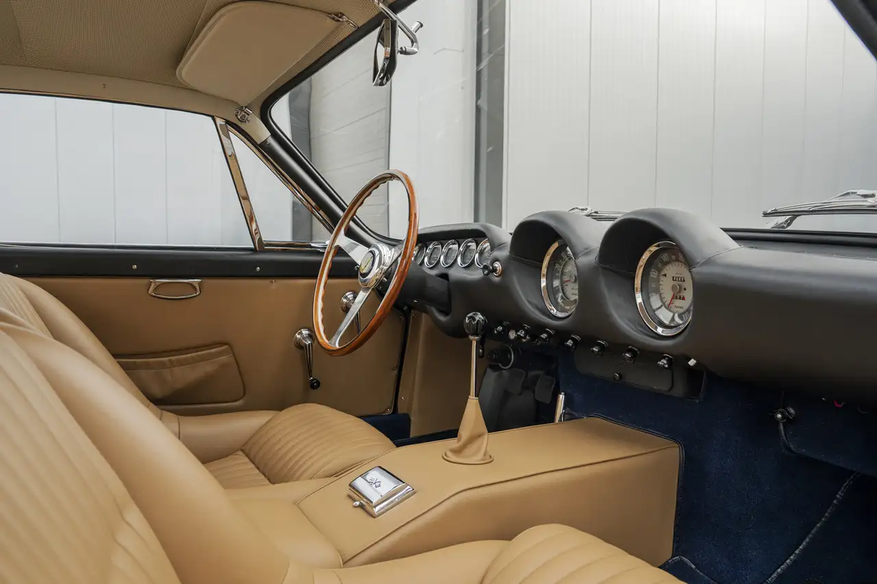 Ferrari 250 GT Lusso - Blu Jolie - 1 of 351 - Fully Restored, foto 5