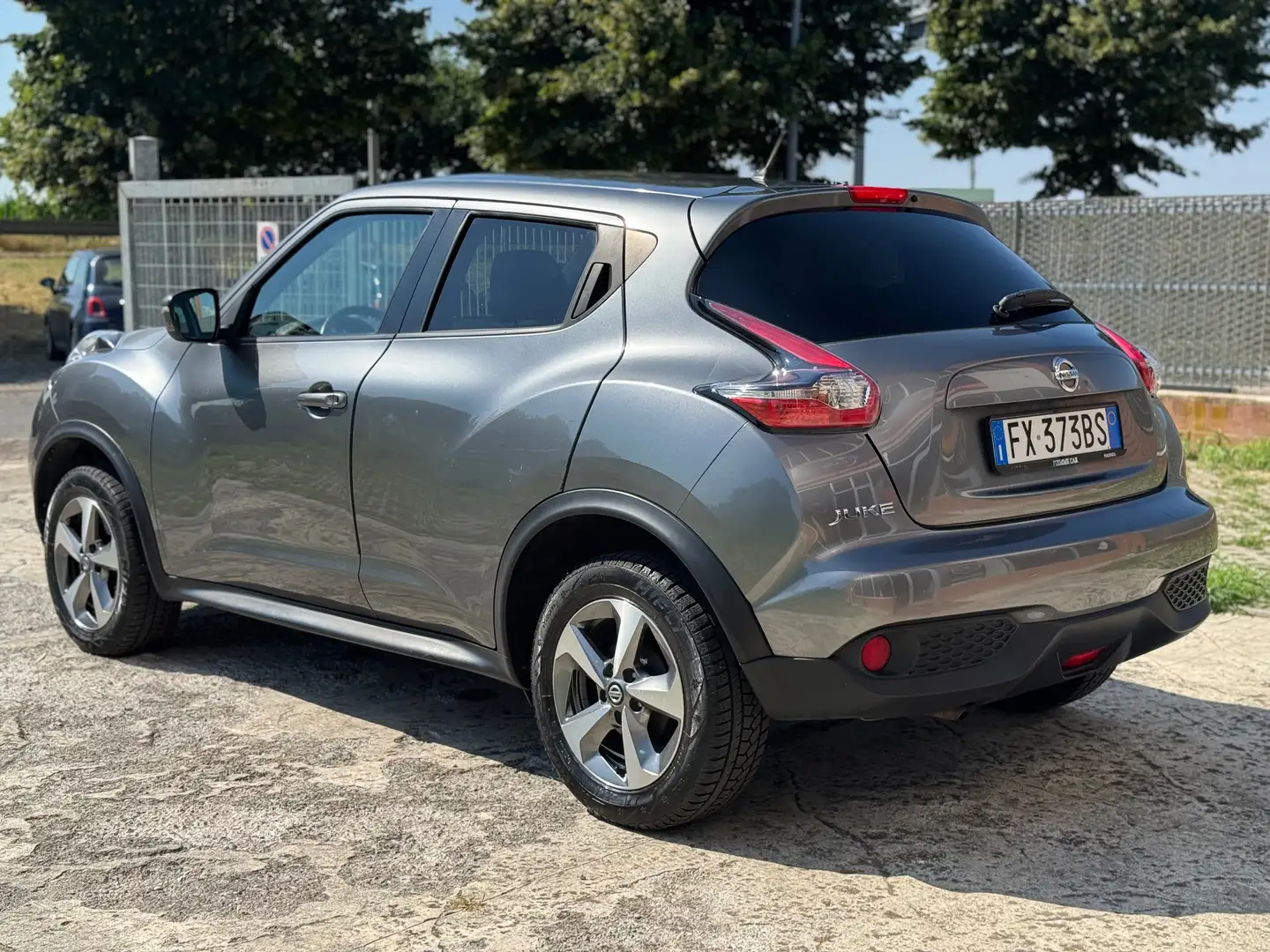 Nissan Juke Juke I 2015 1.6 Acenta Gpl 115cv my18 Grigio - 1