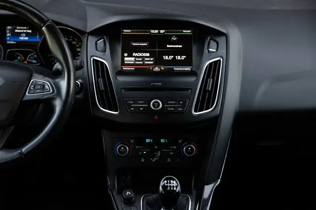 Ford Focus view 18