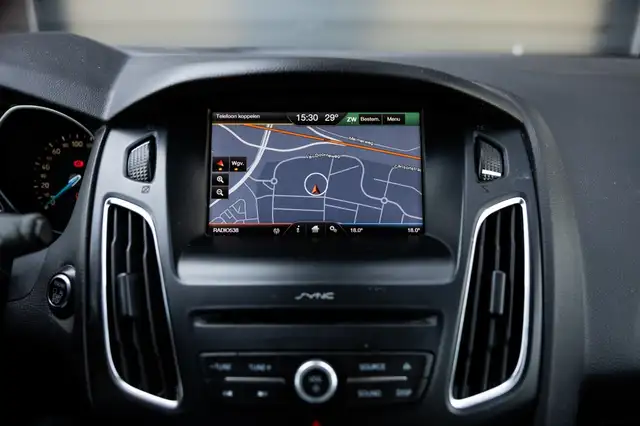 Ford Focus view 22