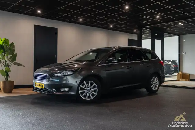 2015 Ford Focus in Grey for sale