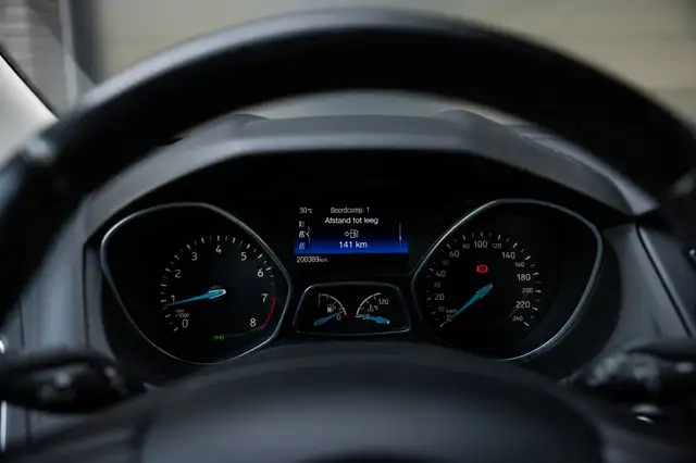 Ford Focus view 13