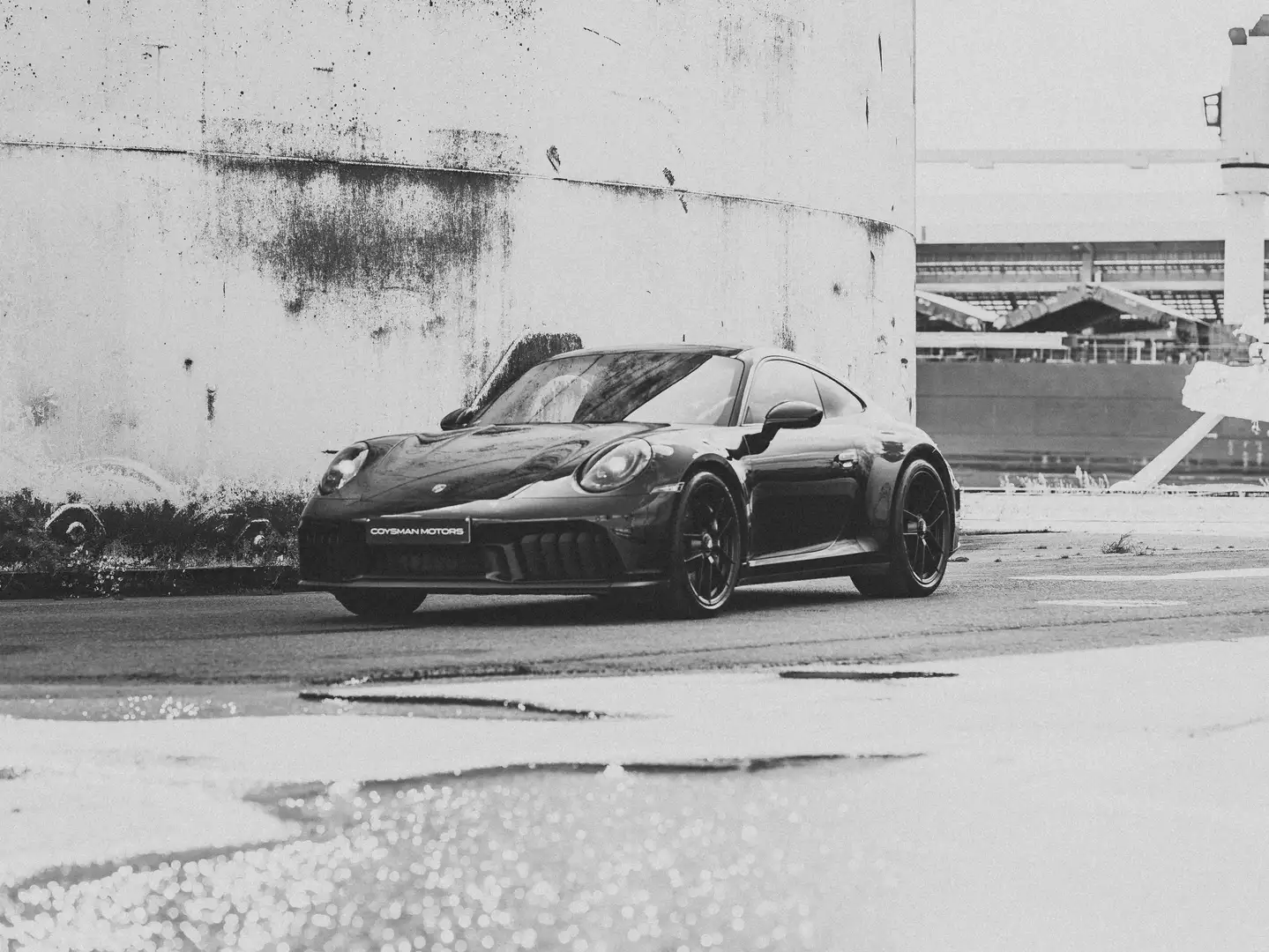 Porsche 992 .2 Carrera GTS T-hybrid/PDK/Pano/Bose/18-way/BTW Schwarz - 2