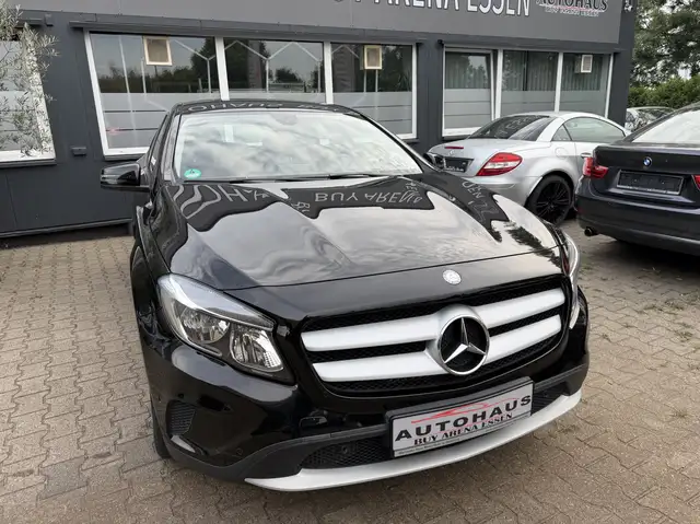 Mercedes-Benz GLA 200 SUV Schwarz Navi 2.Hand Top Gepflegt