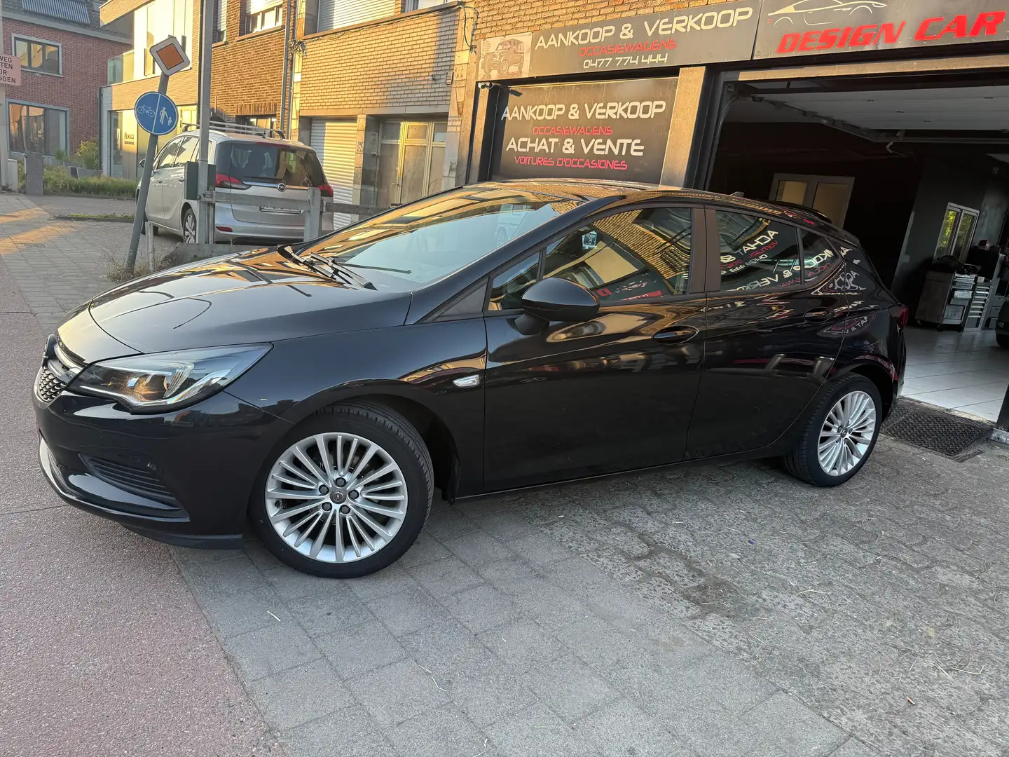 Opel Astra 1.4 Turbo Cosmo Navigations Clim Carnet Opel Gar Noir - 2