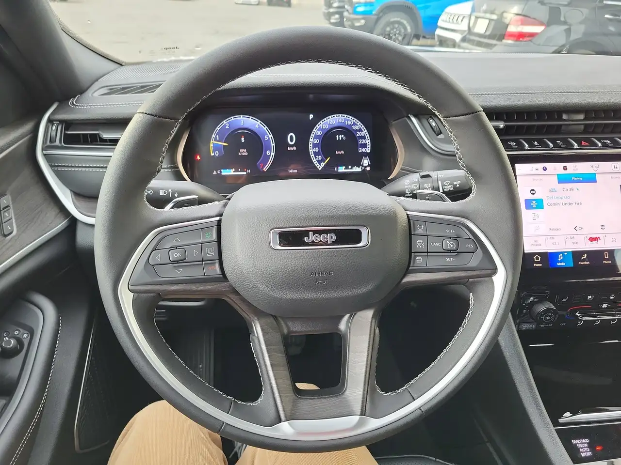 Jeep Grand Cherokee снимка Jeep Grand Cherokee