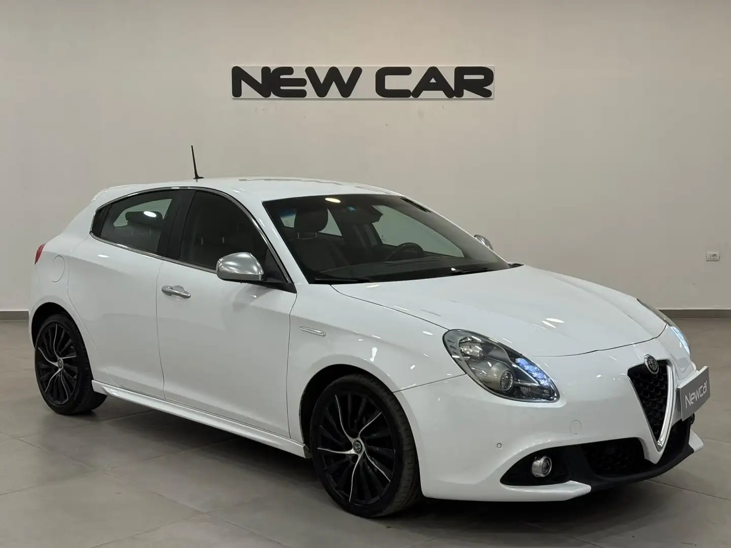Alfa Romeo Giulietta Giulietta 1.6 JTDm 120 CV Super Blanc - 1