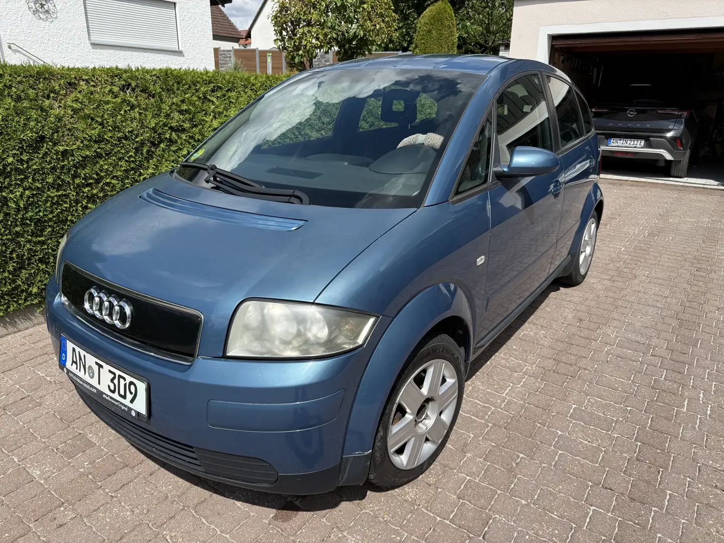 Audi A2 1.4 TDI (55 kW) Bleu - 1
