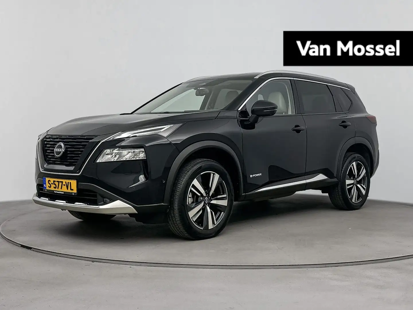 Nissan X-Trail 1.5 e-Power Tekna 204PK | Automaat | Navigatie | A Zwart - 1