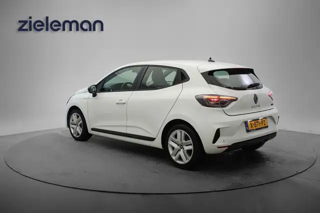 Renault Clio view 3