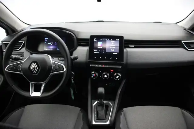 Renault Clio view 2