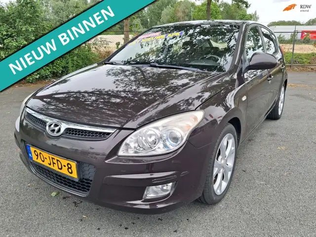 Hyundai i30 1.6i Dynamic Luxe