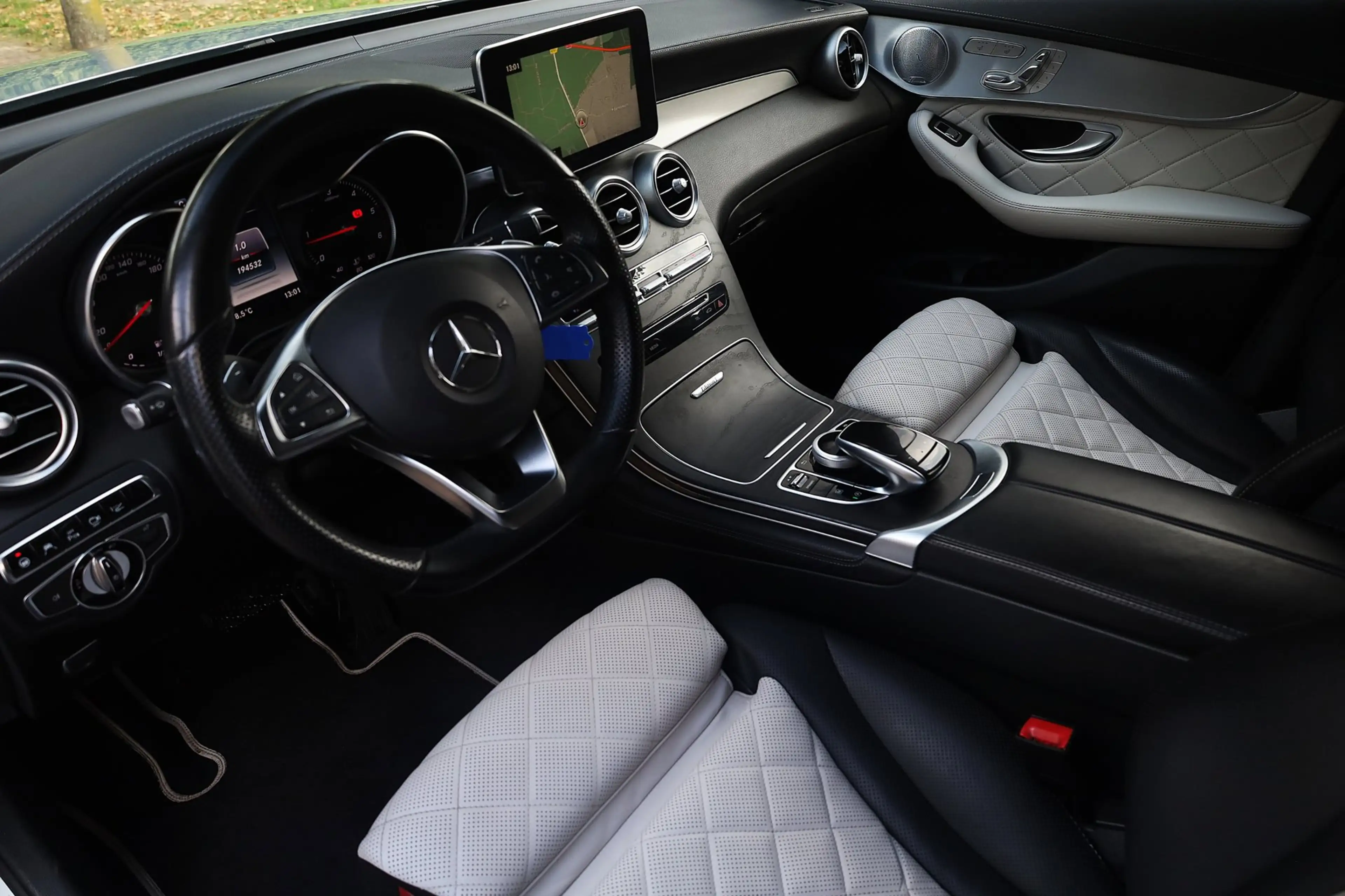 Mercedes-Benz GLC 250 d 4MATIC Edition 1 Aut.| AMG-Pakket | Designo | Bu — photo 2