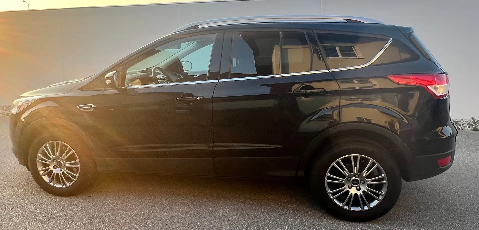 Ford Kuga Titanium 4WD 2.0D Negru - 1