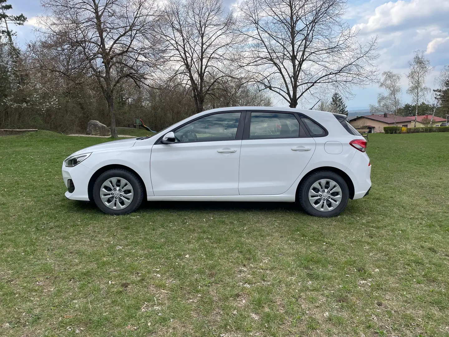 Hyundai i30 1,4 MPI Entry Weiß - 2