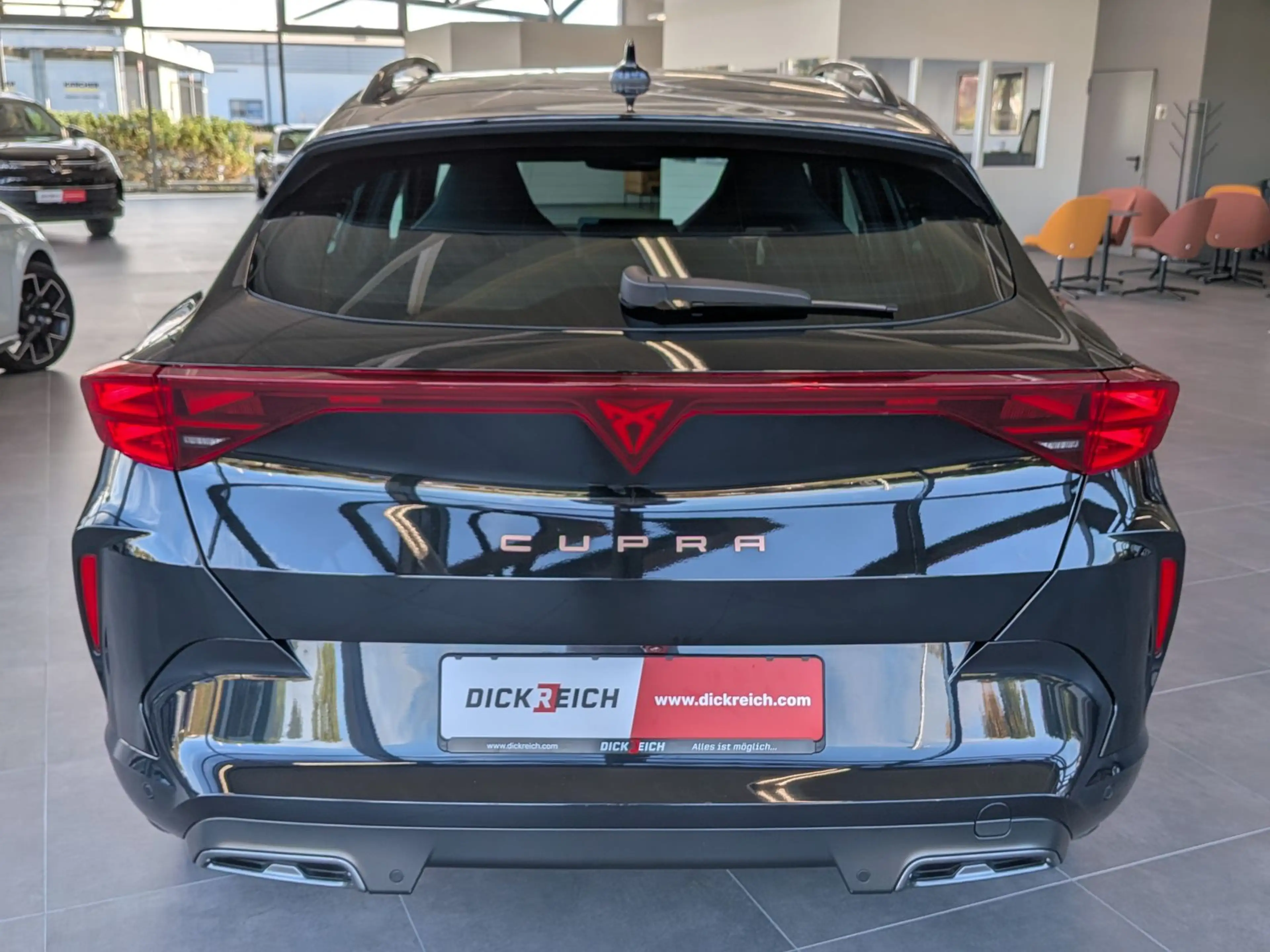 CUPRA Formentor 1.5 eTSI Pano Sennh DCC Matrix AHK 19" — photo 7