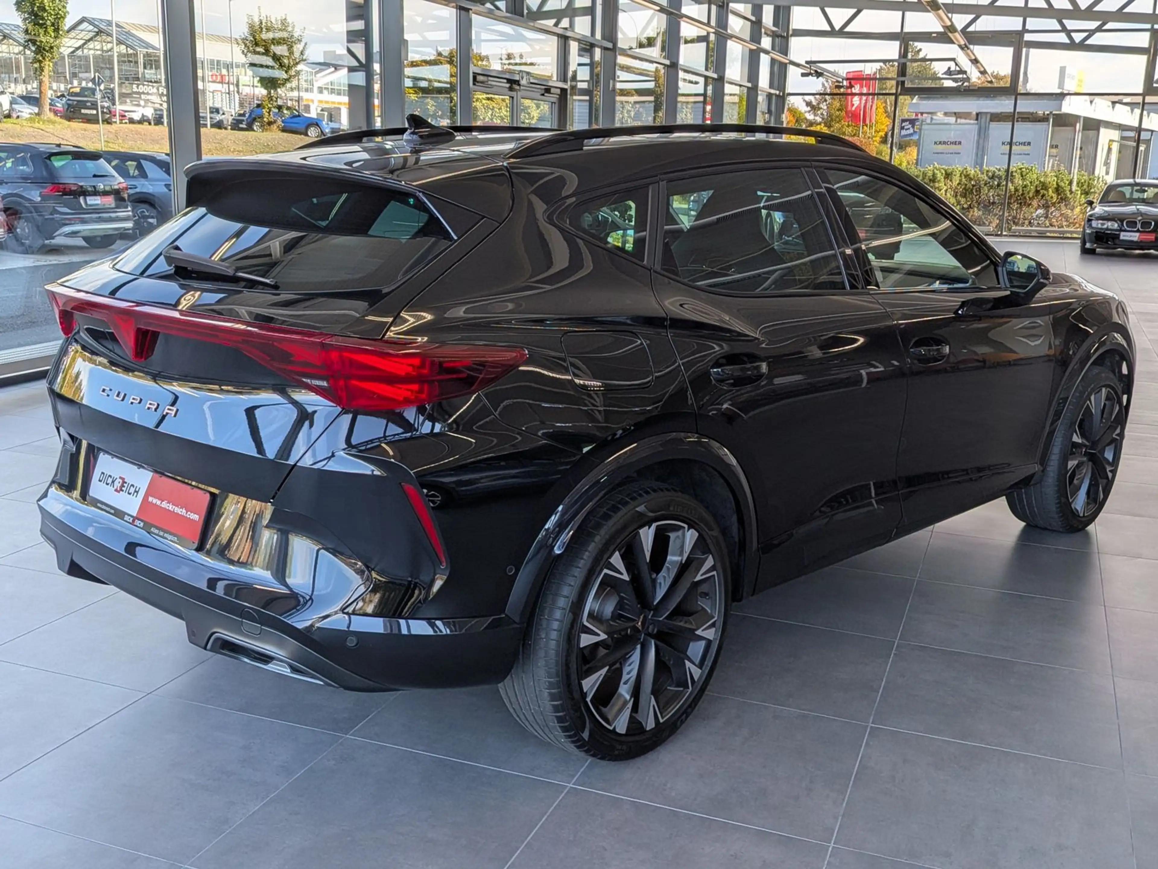 CUPRA Formentor 1.5 eTSI Pano Sennh DCC Matrix AHK 19" — photo 8
