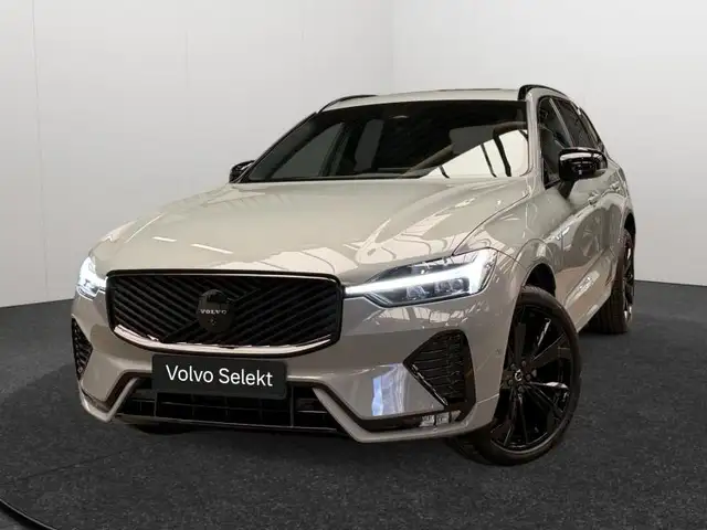 Volvo XC60 B5 AWD Plus Black Edition / FL 2026