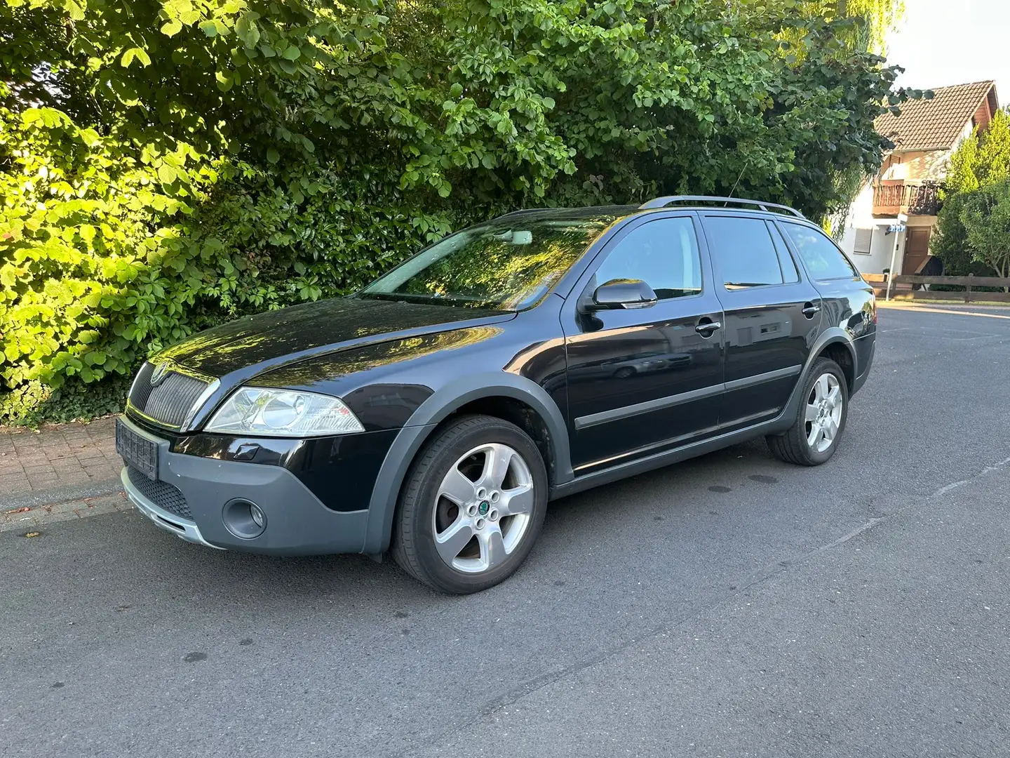 Skoda Octavia Combi 2.0 TDI DPF Scout 4x4 - 1