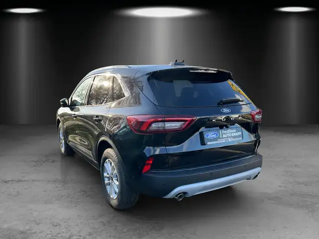 Ford Kuga view 3