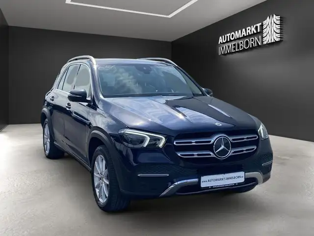 Mercedes-Benz GLE view 2