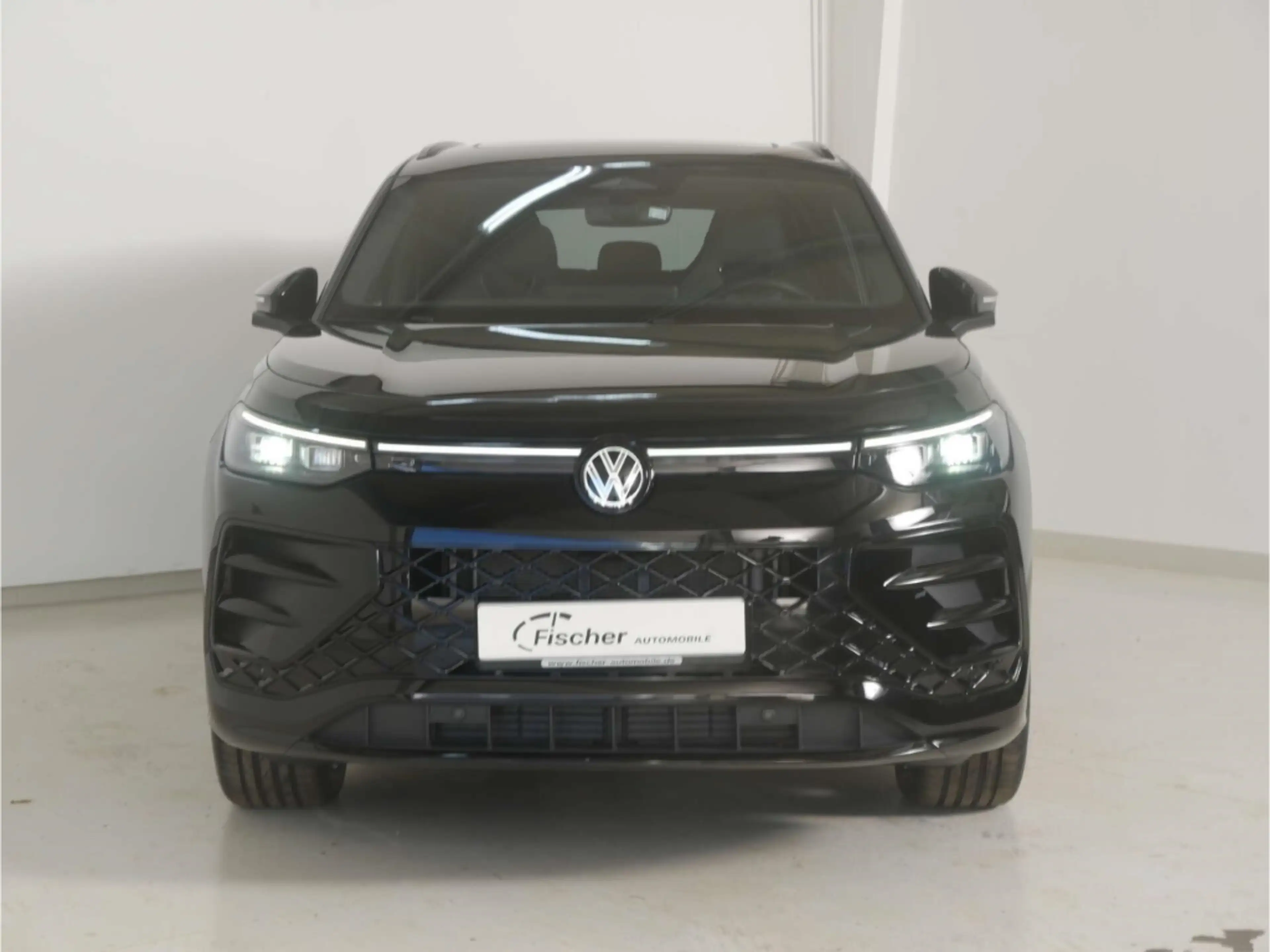 Volkswagen Tayron 2.0 TDI 4Mot. R-Line Black Style DSG AHK — photo 3